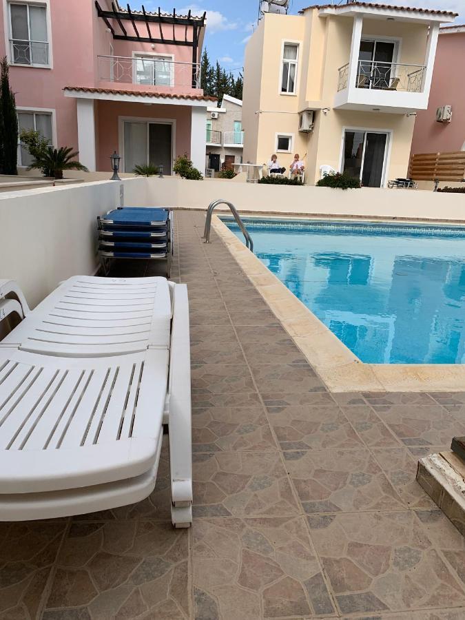 Appartement Limnos Gardens Paphos Esterno foto