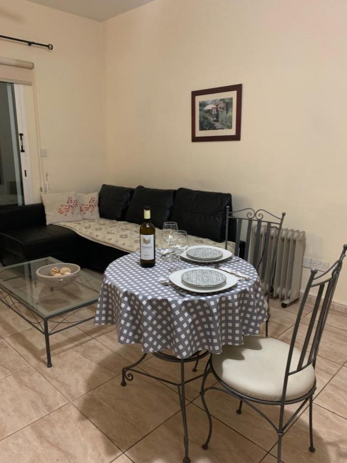 Appartement Limnos Gardens Paphos Esterno foto